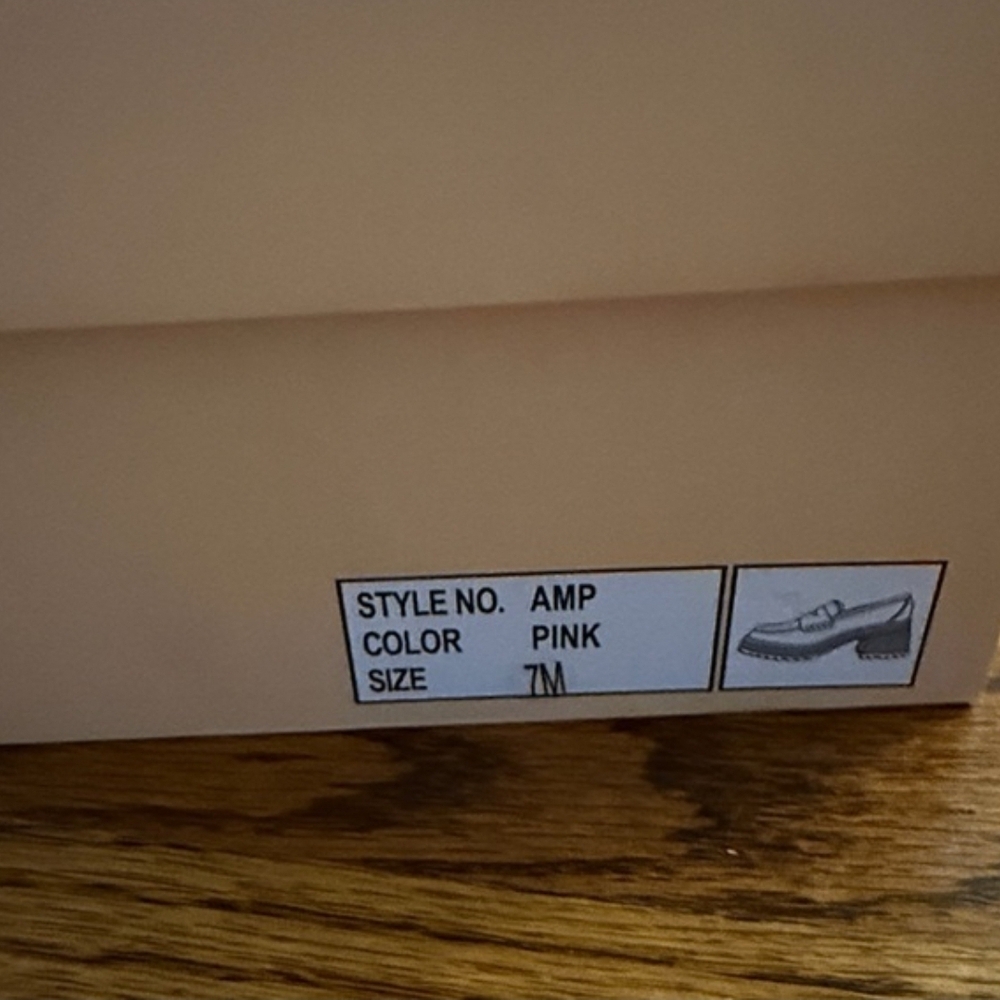 Soda Lug Platform Chunky Pink Loafers Size Size 7 NEW - Picture 10 of 14